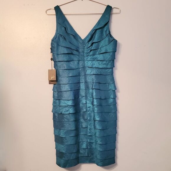 Adrianna Papell Laser Cut Shutter Shimmer Dress Size 6 - Picture 2 of 3